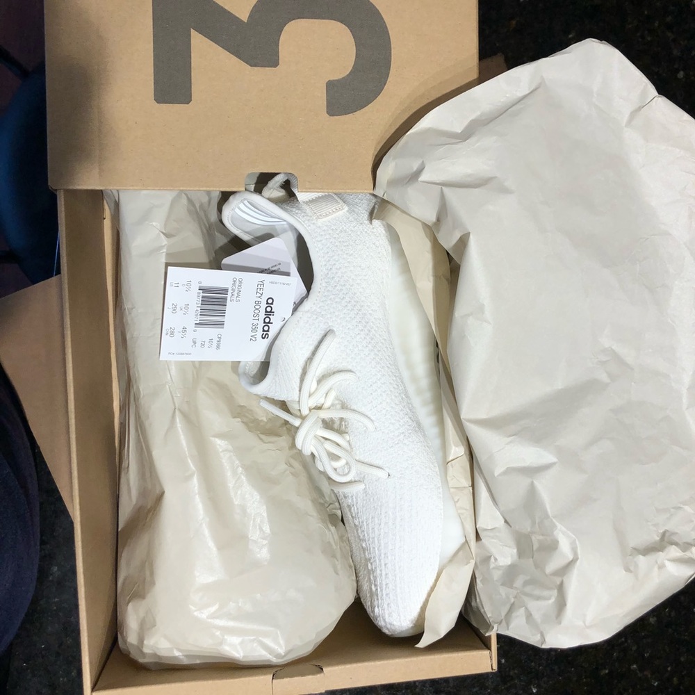 YEEZY 350 V2 TRIPL WHITE DEADSTOCK